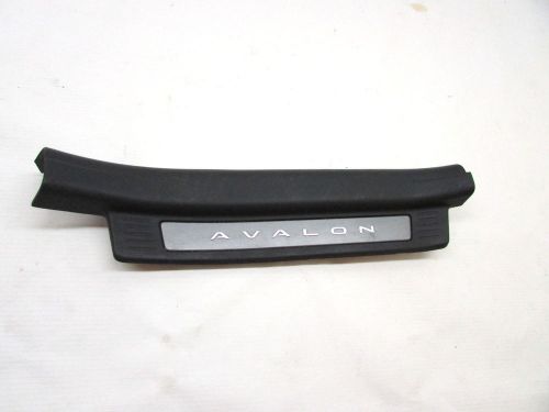 05 toyota avalon rear right door scuff plate sill step trim 67917-ac040 06 07 08