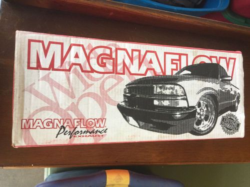 Magnaflow 12219 muffler 14&#034; body 3&#034;/3&#034; in/out  center/center