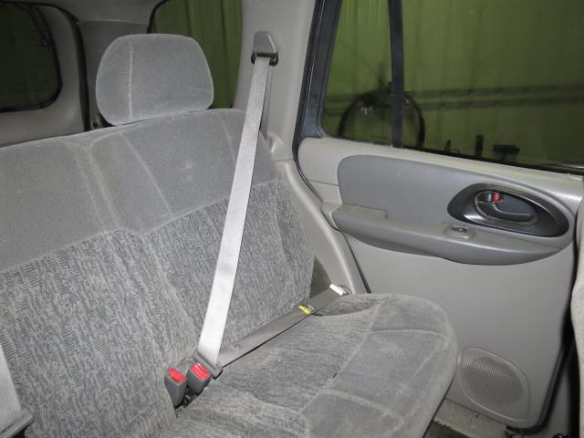 2003 chevy trailblazer rear seat belt & retractor only lh driver gray