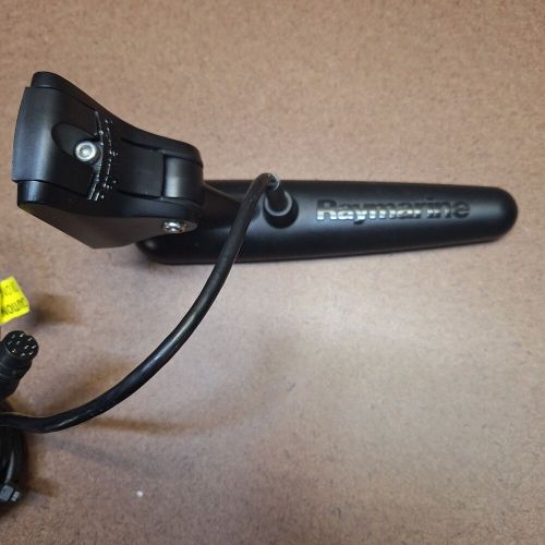 Raymarine cpt-60 transom mount dragonfly transducer