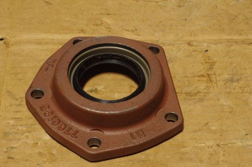 Meritor a3866c523 t136-27 transfer case retainer tacom 7700135 2520-00-692-6091