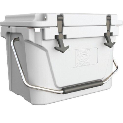 Yachter&#039;s choice 20 qt extended performance cooler w/ steel carry handles