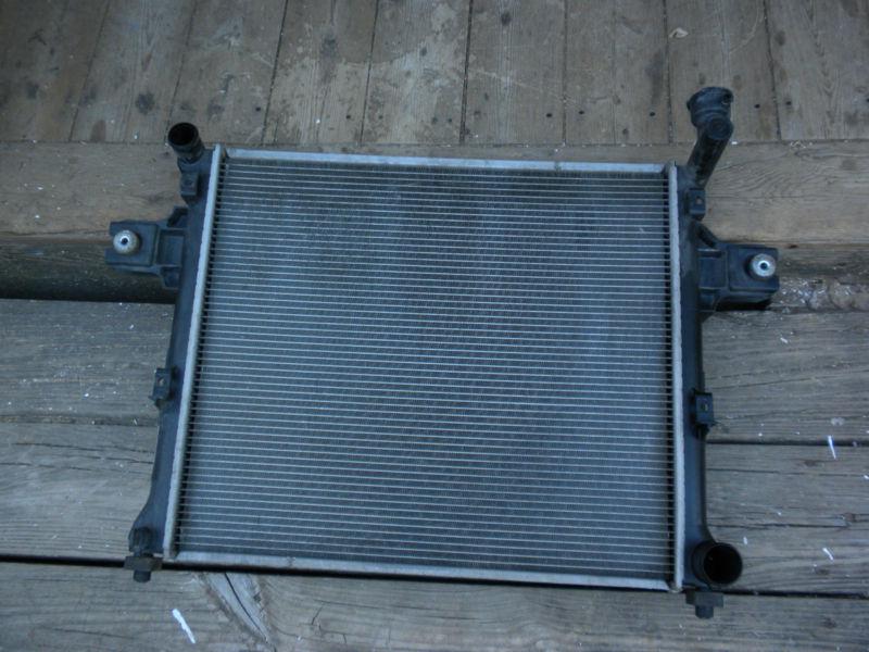 2007 jeep grand cherokee radiator o.e.m.