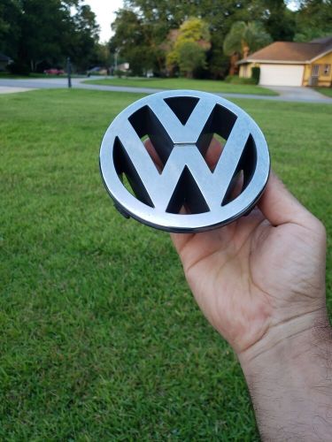 2001-2005 vw jetta passat front grill grille emblem badge logo 01 02 03 04 oem