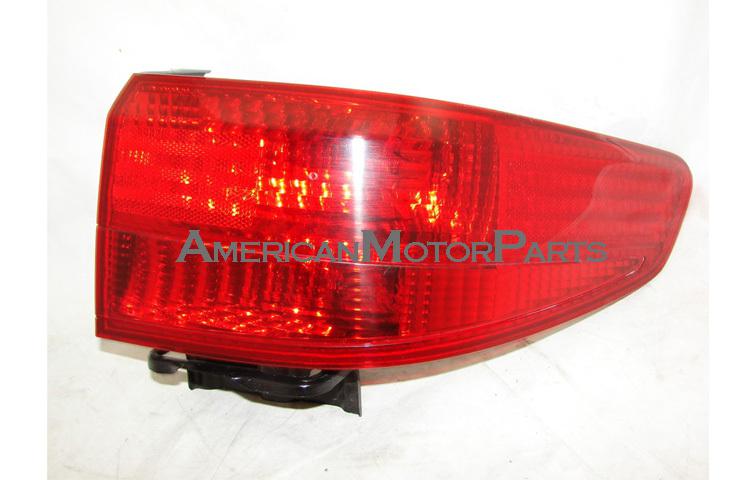 Right passenger replacement outer tail light 05-05 honda accord 4dr 33501sdaa11