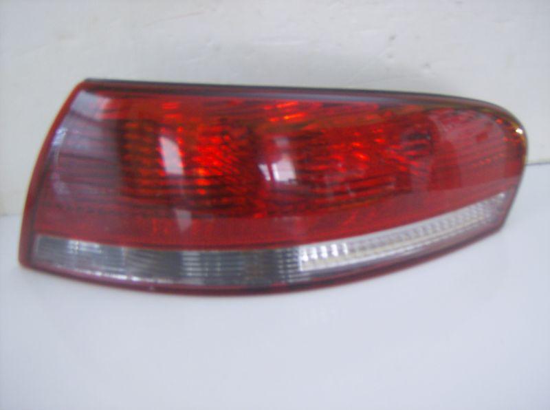 2001-2006 chrysler sebring convertible taillight (r)