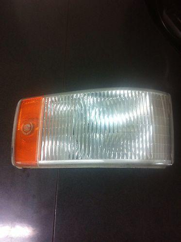 Corner light 93-96 cadillac fleetwood right side