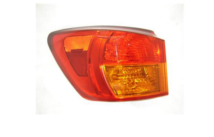 Depo pair replacement outer tail light 06 mar -08 lexus is250 is350