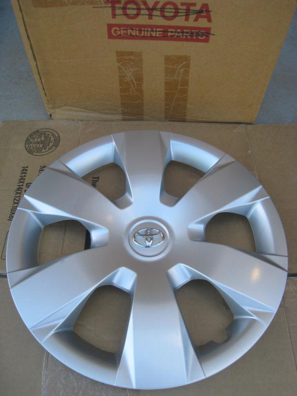 Toyota camry 16" factory wheel covers oem