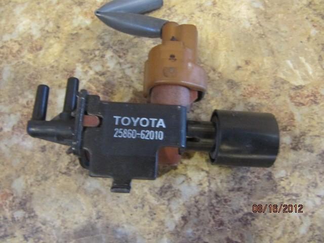 Toyota vsv sensor 25860-62010 4runner avalon solara 9g