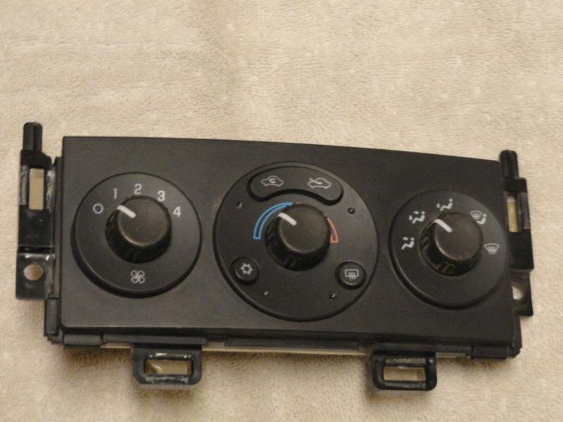 2005 pontiac g6 temperature control