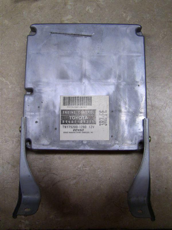 1997 98 toyota tacoma 2.7l ecu 89661-04371 engine computer control module 3rz-fe