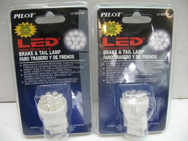 Pilot li-3057w led tail lamps 12v 12 led's lot of 2 new