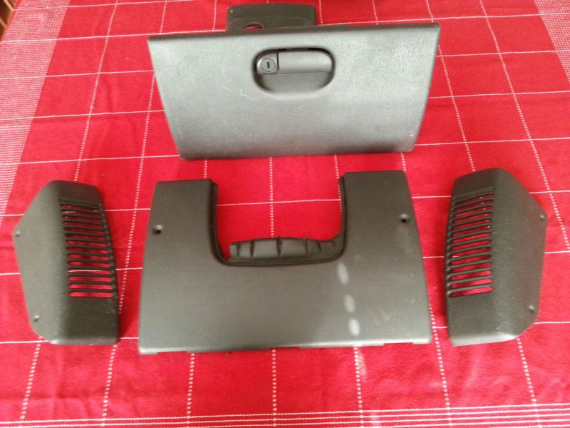 Jeep wrangler tj, 2004  (1997-2006)...lower dash, two speaker covers, 