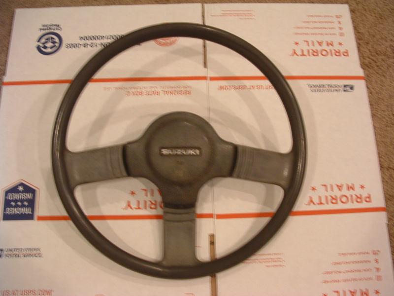 Suzuki samurai gray steering wheel round vent style pre 1988.5 