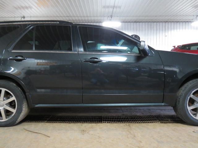 2004 cadillac srx front door right 2568972