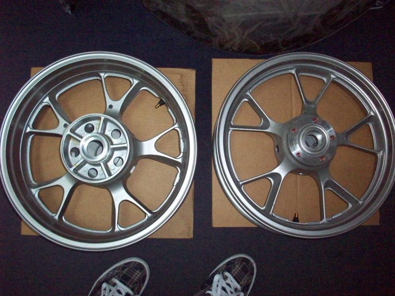 Kawasaki zx1400 take off rims. 41073-0105-795! like new wont last off a 07-08