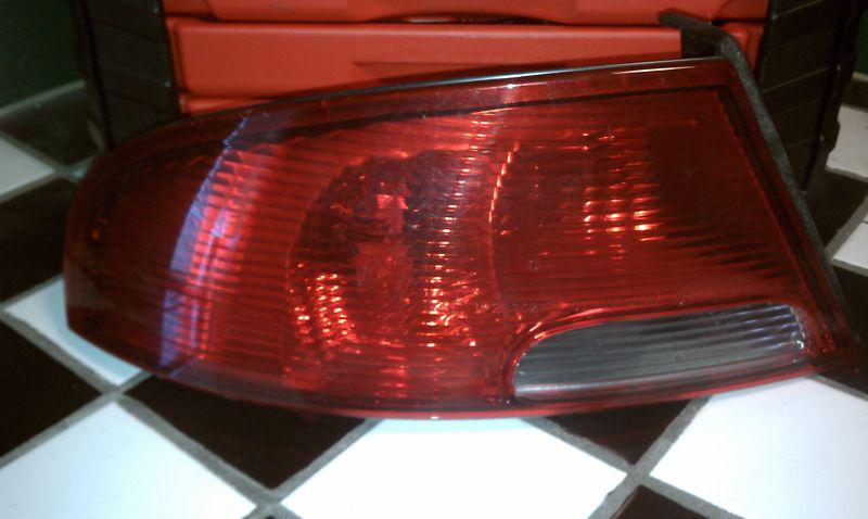 01 02 03 04 05 06 stratus passenger left rear brake side lens tail light lamp