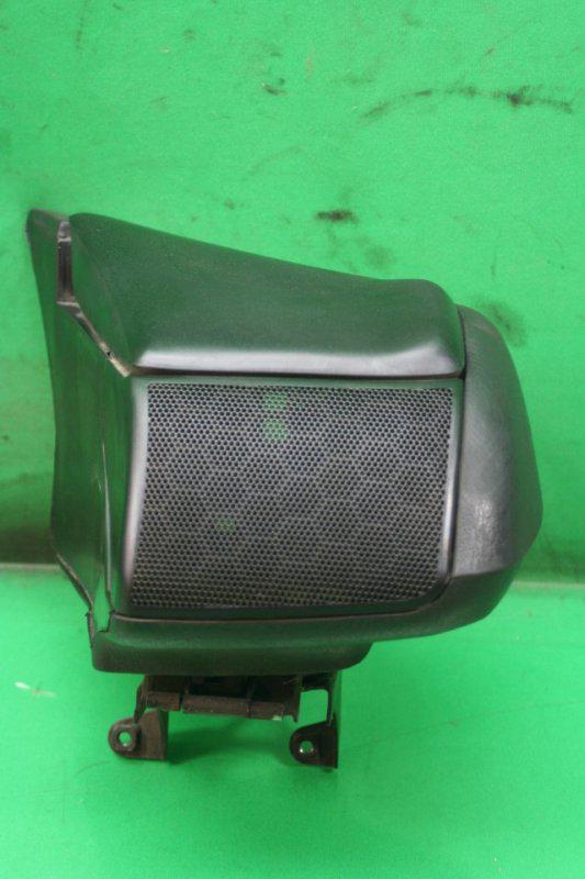 2002 honda goldwing gl1800 left trunk passenger arm rest speaker housing