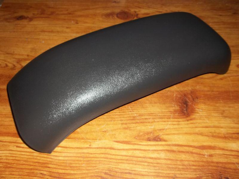 95-04 chevy s10 blazer gmc jimmy auto shift on the center console lid arm rest 