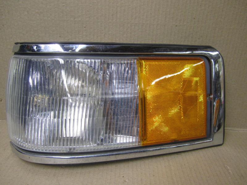 Lincoln town car 90-94 1990-1994 corner light driver lh left cosmetic defect noe