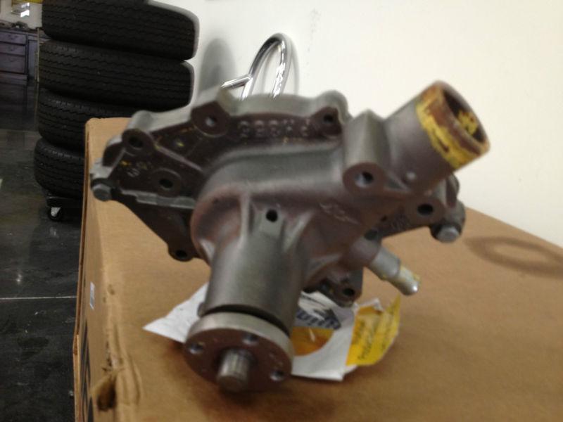 Water pump for small block ford