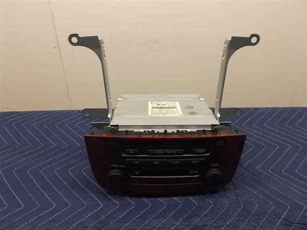 06-07 toyota highlander radio cd player am/fm oem lkq