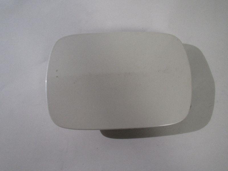 99 lexus gs400 fuel filler door 190411