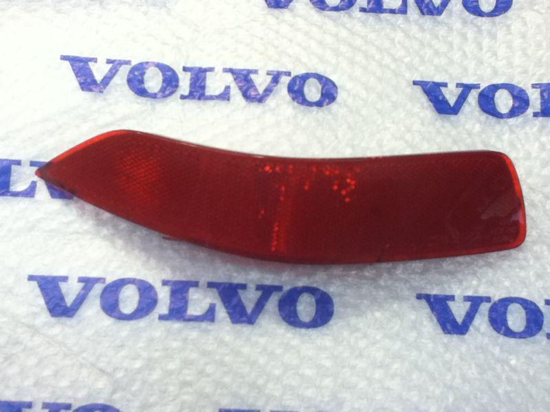 Genuine volvo left rear reflector plate