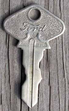 Rare model t ford key #61 nice l@@k #b202