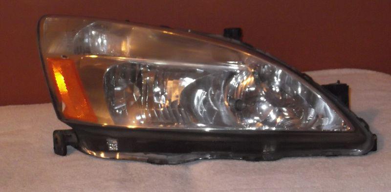 Honda accord 2003-2007 right passenger  side  headlight