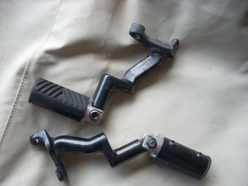 Victory 1999-2003 passenger pegs