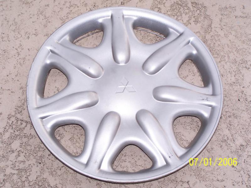 1996-98 mitsubisi gallant  hubcap