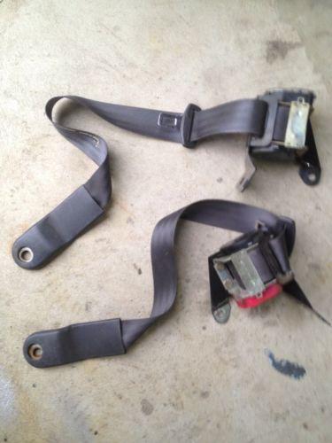 1999-2004 mustang convertible front seatbelts 99-04 seat belts safety restaints