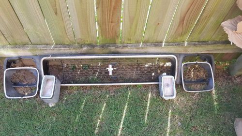 1973 ford mustang mach 1 grille and light housing