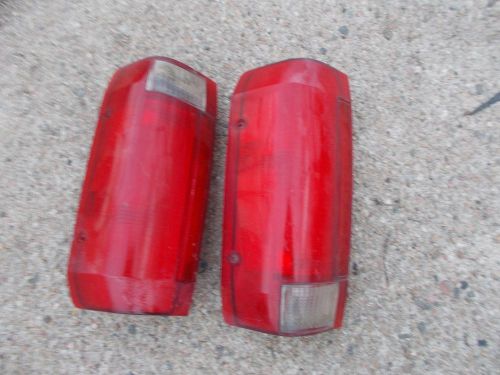 1995 ford f150 left and right tail lights