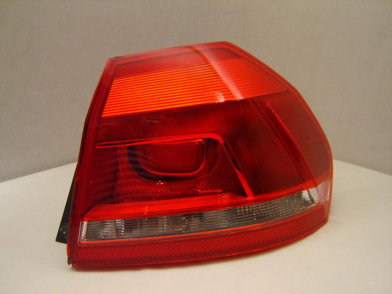 Volkswagen passat right tail light 12 13 oem 