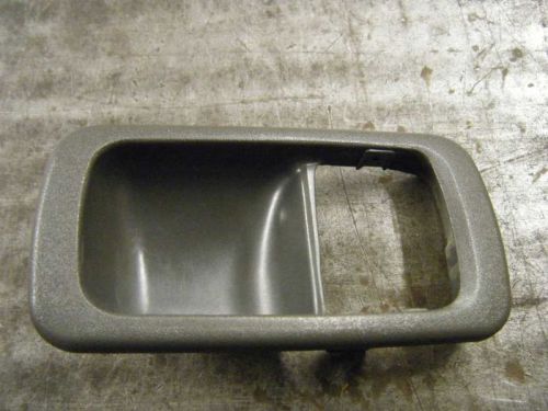 Camry 1995 door handle trim bezel rf toyota 1