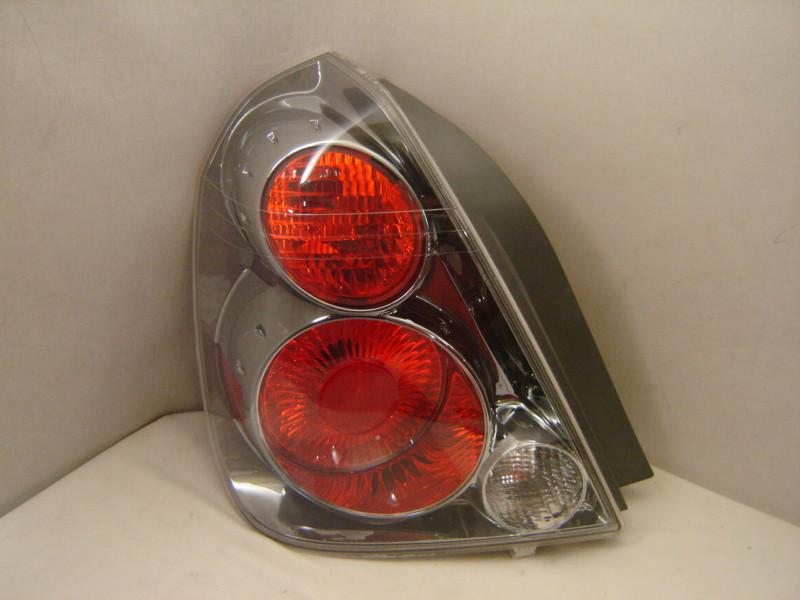 Nissan altima left tail light 05 06 oem 