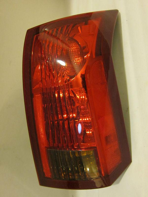 04-07 cadillac cts oem used rh-passenger tail light