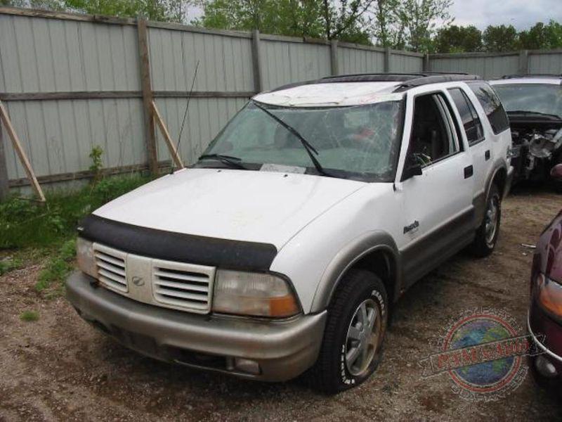 Tailgate / trunk / decklid bravada 50722 97 98 99 00 01 assy wht less glass