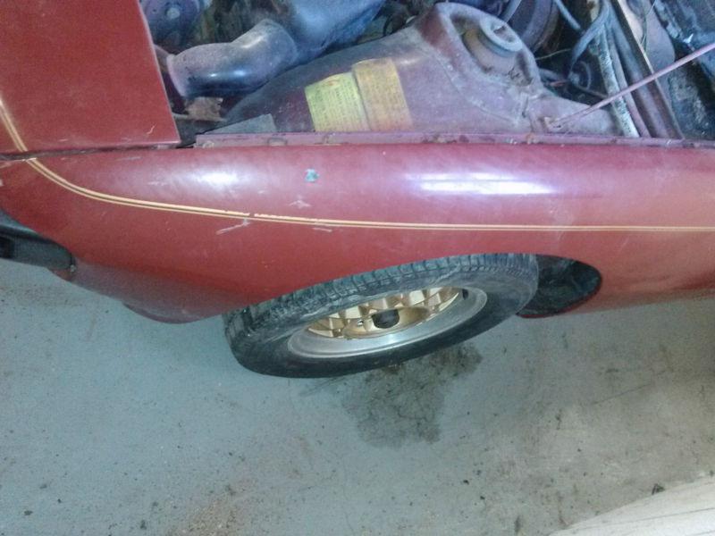 Porsche 924 driver left fender