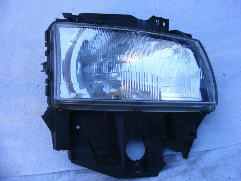 1996-2003 97 98 99 00 01 02 vw eurovan right passenger oem halogen headlight