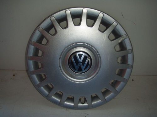 Volkswagen 2002 vw golf factory hubcap wheel cover hub cap