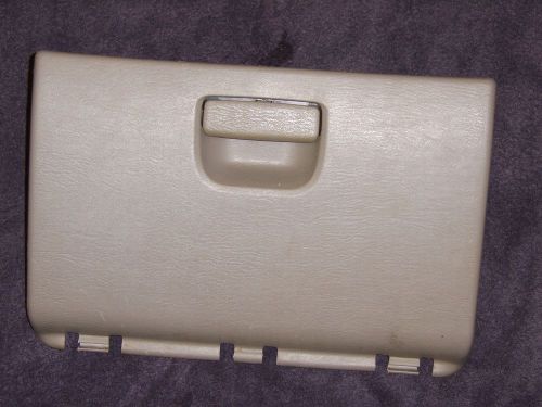 2001 chrysler town and country glove box