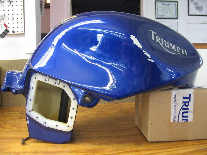 Triumph sprint st fuel tank