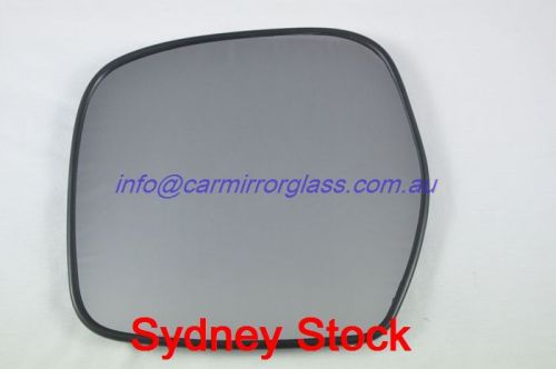 Left passenger side toyota landcruiser 100 series 1998-2007 mirror glass w base