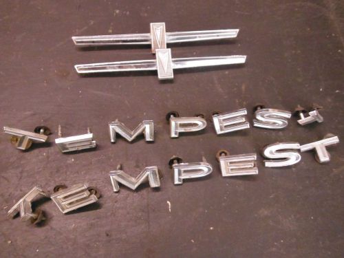 65 pontiac tempest rear exterior 1/4 panel emblems letters interior door custom