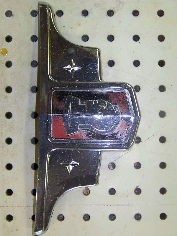 1948 pontiac hood emblem