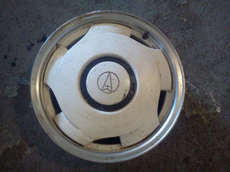 * 16 inch factory alloy rim - pontiac bonneville sse / 1987-1991 / white